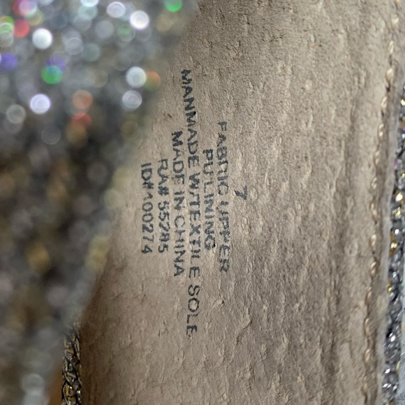 Two-piece Sparkly Pointed Toe Heels - Picture 5 of 5